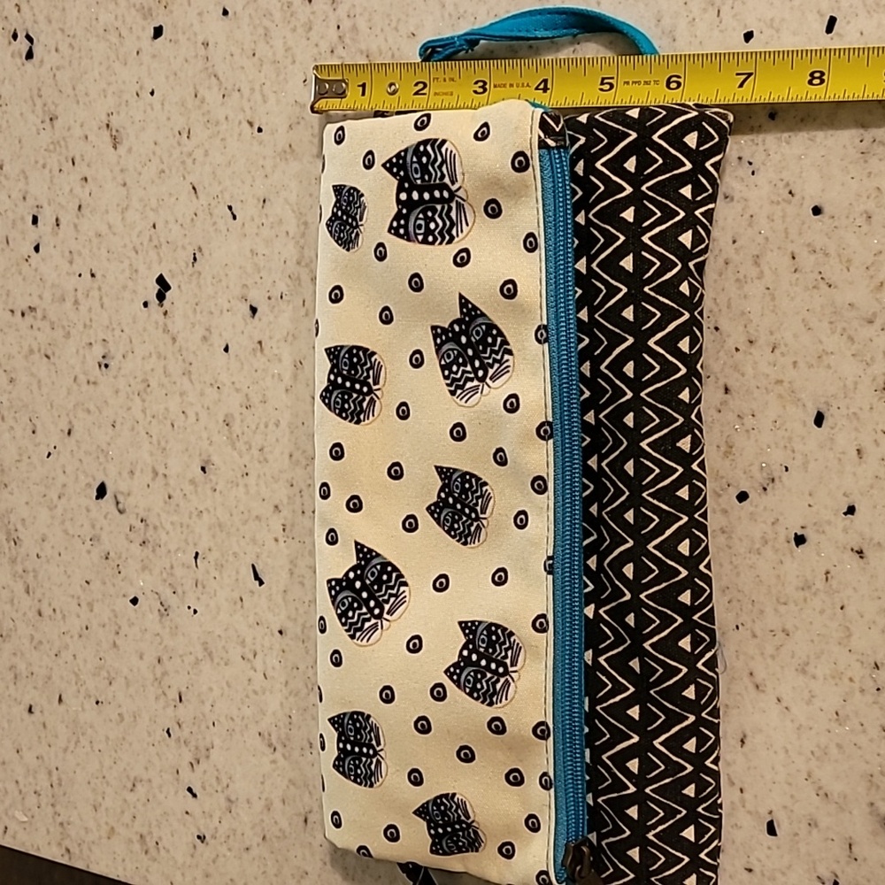 Laurel Burch Cat Print Clutch with Blue Accents - Picture 5 of 8